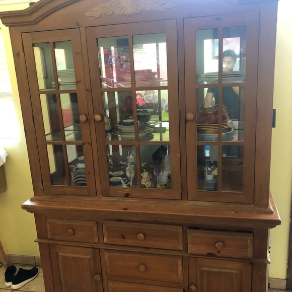 Broyhill Other - Pine Broyhill Fontana China Cabinet